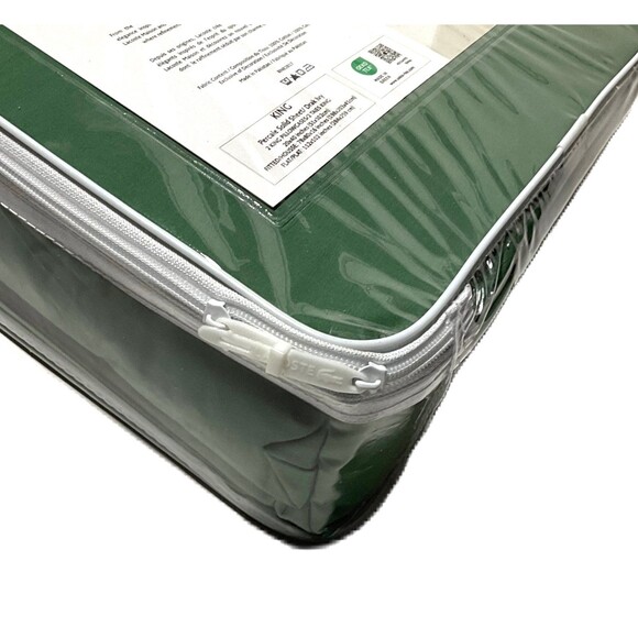 Lacoste- King Size Sheet Set “Drak Ivy” - Picture 3 of 5